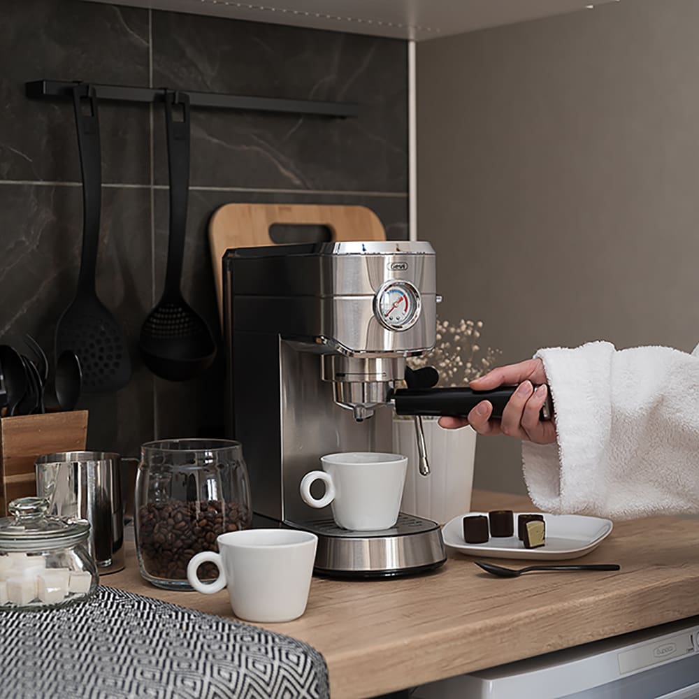 GEVI | Compact Espresso Machine with Milk Frother for Cappuccino and Latte 20 Bar